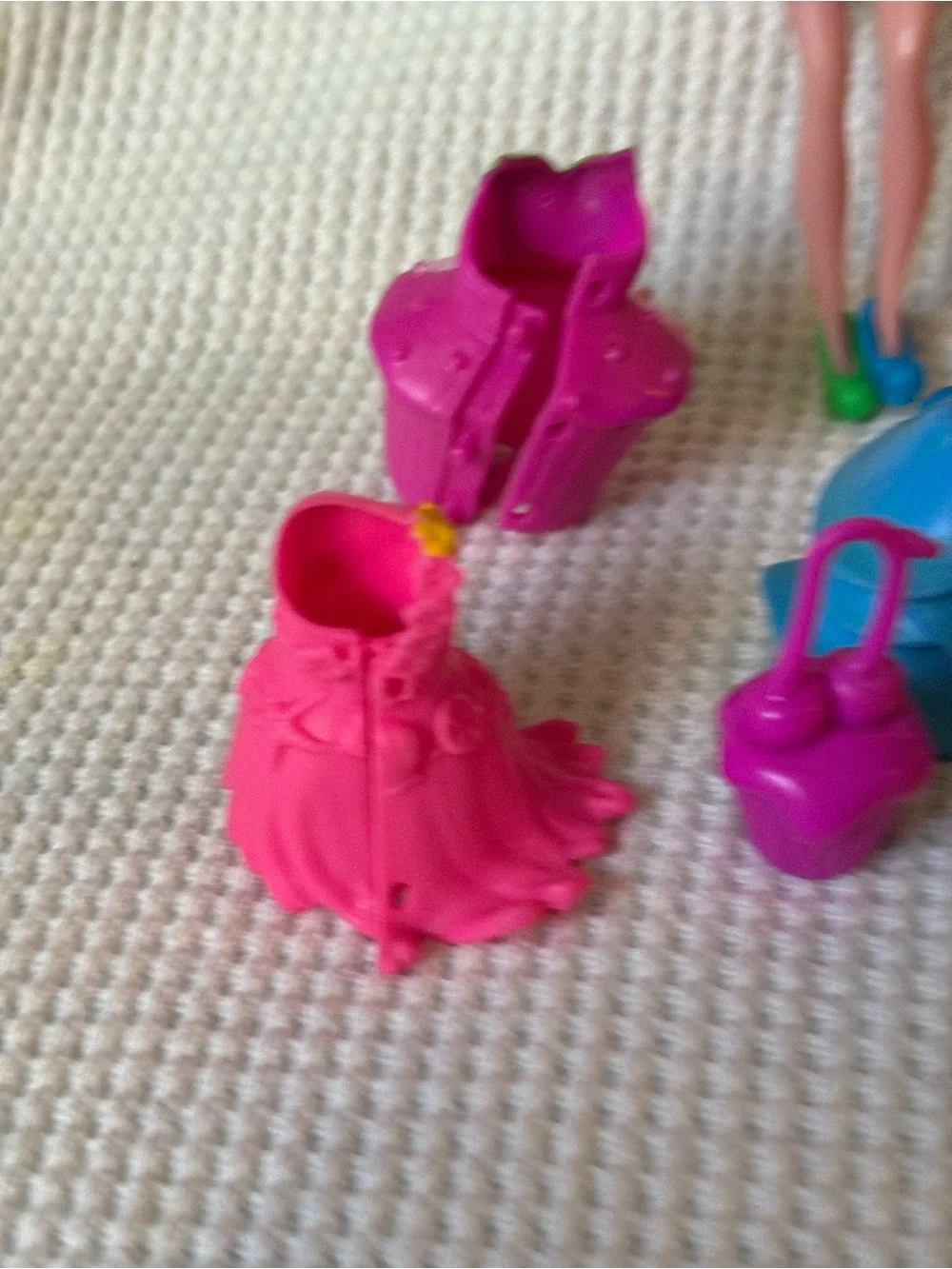 Disney TinkerBell Tink’s Boutique fairy doll & dresses clothes purses lot